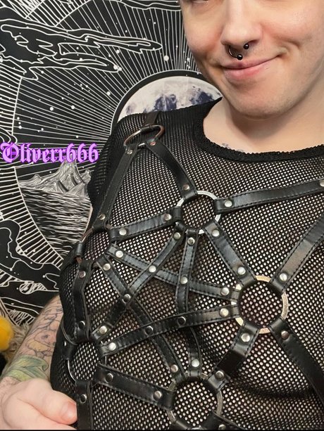Naken läckt OnlyFans-bild av Oliverr  Free
