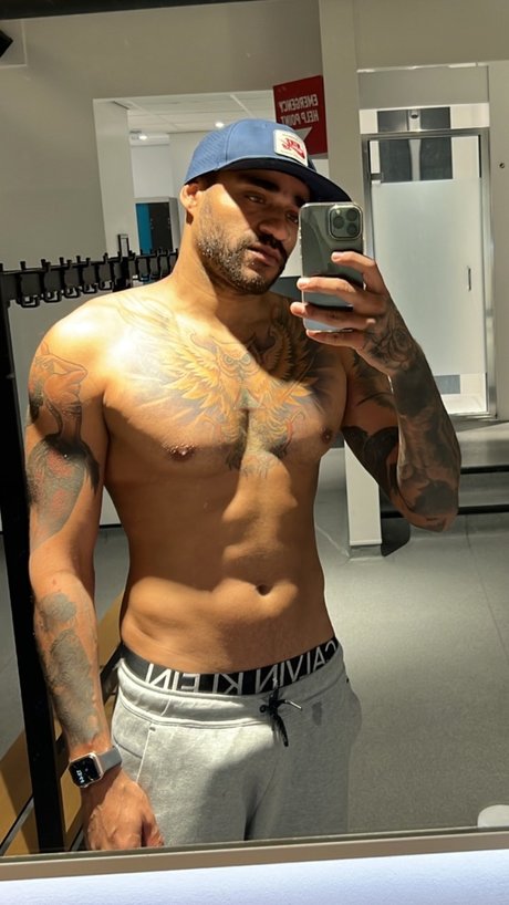 Alaston vuotanut OnlyFans-kuva Rael Oliveira