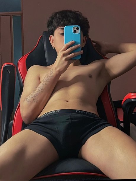 Обнаженная фотография утечки OnlyFans от Aarn Sanchez