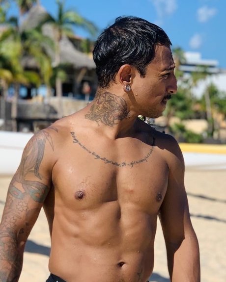 Naken läckt OnlyFans-bild av Akikunxxx