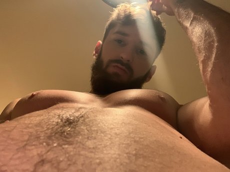 Naken läckt OnlyFans-bild av Papa