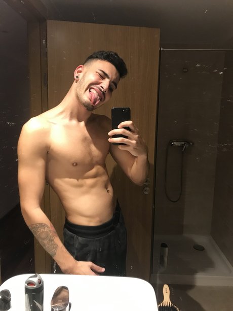 Alaston vuotanut OnlyFans-kuva Albertocomas