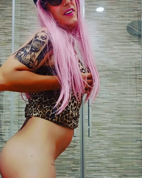 Обнаженная фотография утечки OnlyFans от Penelope Crossdesser