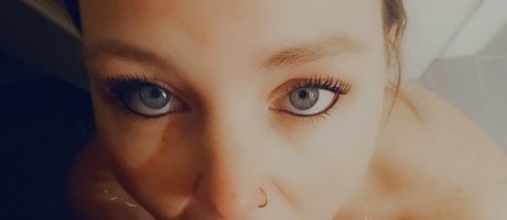 Alaston vuotanut OnlyFans-kuva   