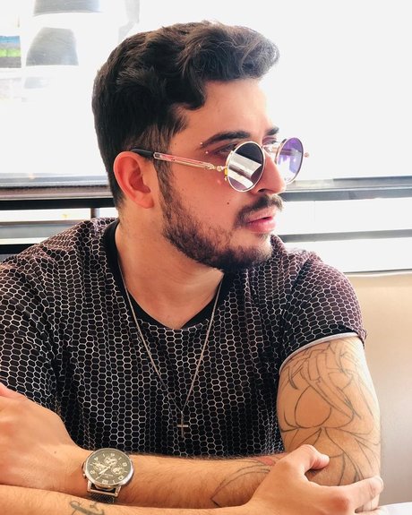 Naken läckt OnlyFans-bild av Paulinho Henrique
