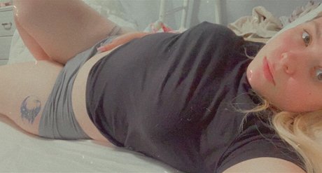 Naken läckt OnlyFans-bild av Claire