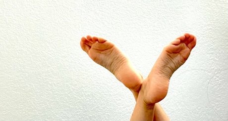 Naken läckt OnlyFans-bild av Pinky Feet