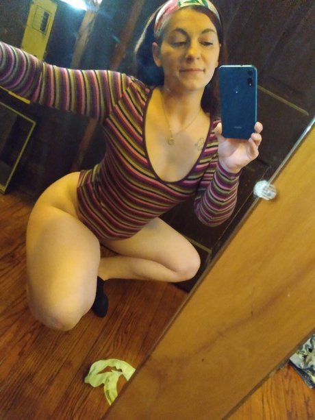 Naken läckt OnlyFans-bild av Pink Lady