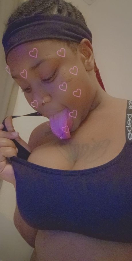 Naken läckt OnlyFans-bild av Brina Love