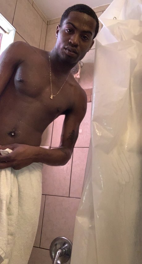 Naken läckt OnlyFans-bild av Swishermysweets