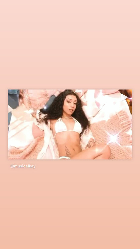 Naken läckt OnlyFans-bild av Musicalkaay