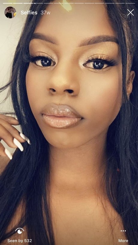 Naken läckt OnlyFans-bild av Dior01