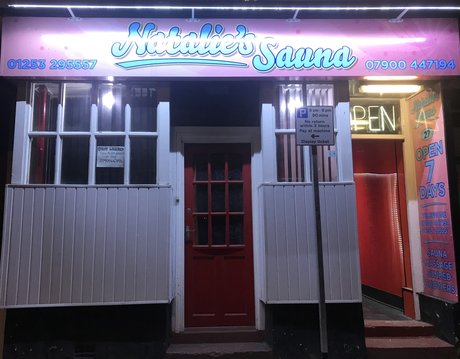 Naken läckt OnlyFans-bild av At Natalies Sauna Massage