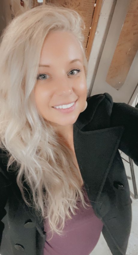 Naken läckt OnlyFans-bild av Ms Marie Honda