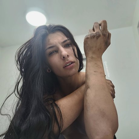 Naken läckt OnlyFans-bild av Pinkvanillax