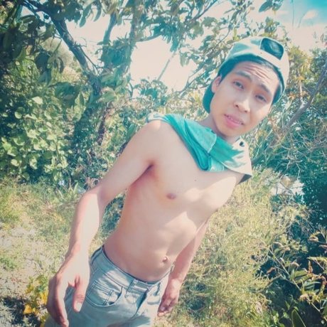 Alaston vuotanut OnlyFans-kuva Julio Cesar