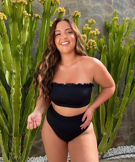Foto di nudo di fuga di OnlyFans di Jacqueline Jossa