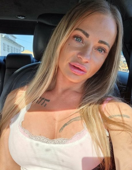 Yourmonicaa