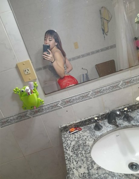 Foto di nudo di fuga di OnlyFans di Mewslut