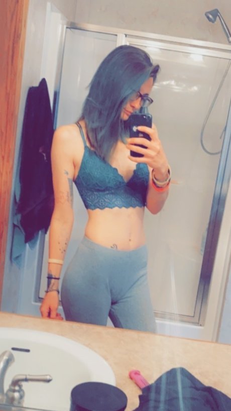 Alaston vuotanut OnlyFans-kuva Panda