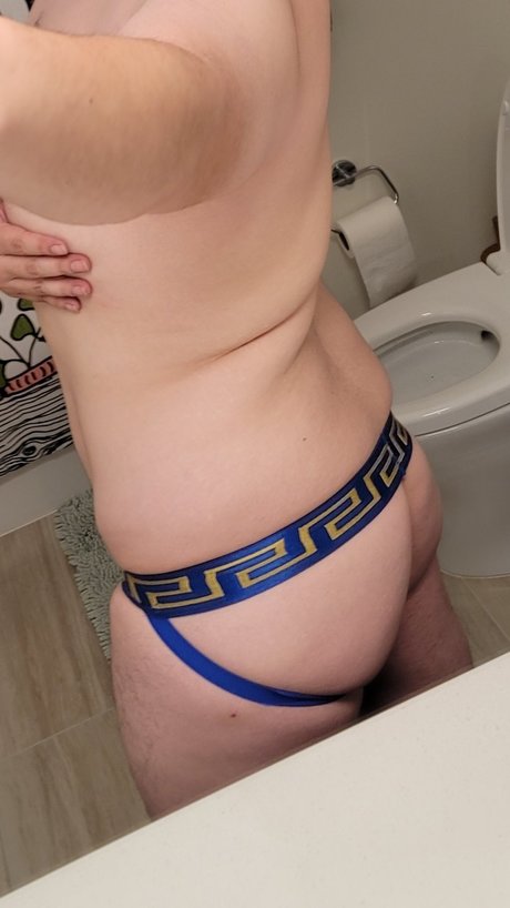 Обнаженная фотография утечки OnlyFans от Emmi Boi