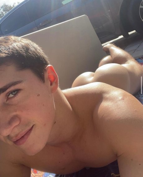 Обнаженная фотография утечки OnlyFans от Zach
