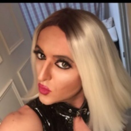 Naken läckt OnlyFans-bild av Miss Lucy Large  Queen Of Filth 