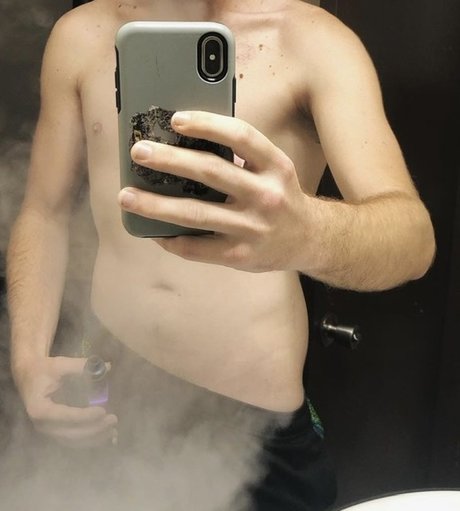 Naken läckt OnlyFans-bild av Jake From Statefarm