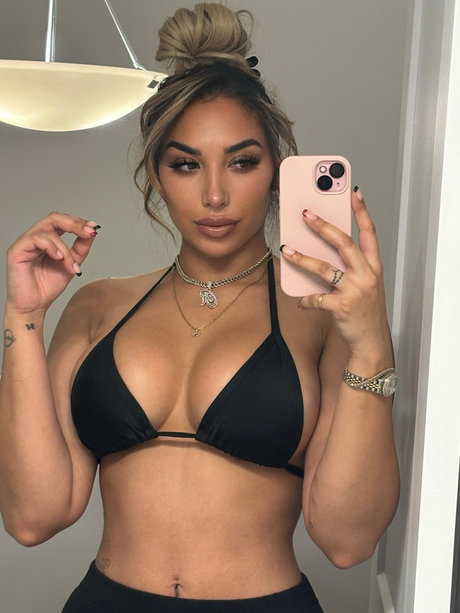 Naken läckt OnlyFans-bild av Rachel Baby 