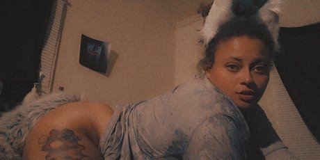 Naken läckt OnlyFans-bild av Kitten