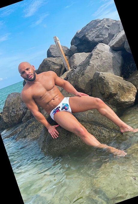 Photo nue de fuite OnlyFans de Evelio Valdes