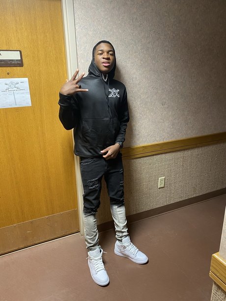 Naken läckt OnlyFans-bild av Treylen Franklin