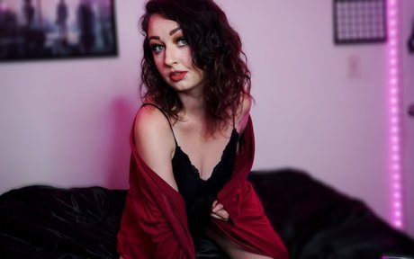 Naken läckt OnlyFans-bild av Raven