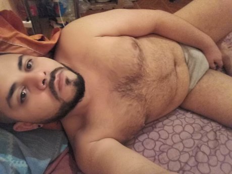 Naken läckt OnlyFans-bild av R H