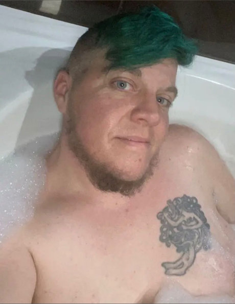 Naken läckt OnlyFans-bild av Rocco Saturn