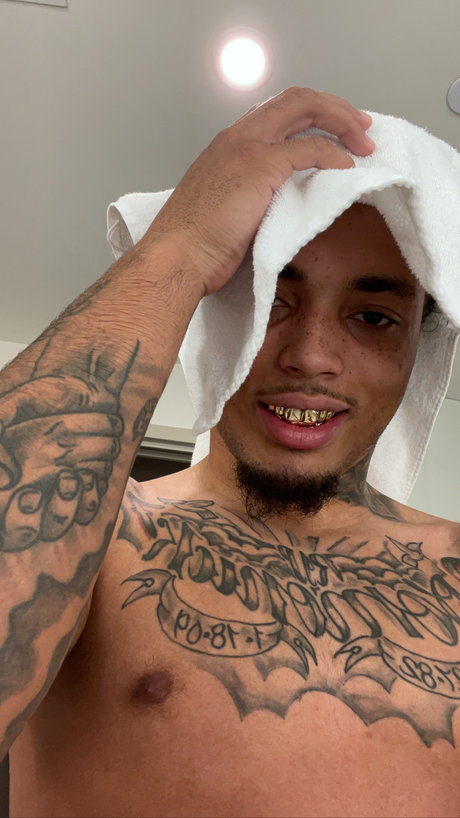 Naken läckt OnlyFans-bild av Rnasty 