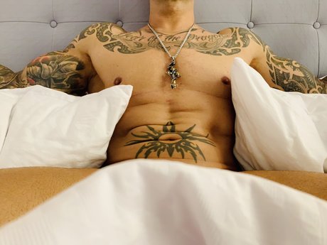 Naken läckt OnlyFans-bild av Ryan Steel