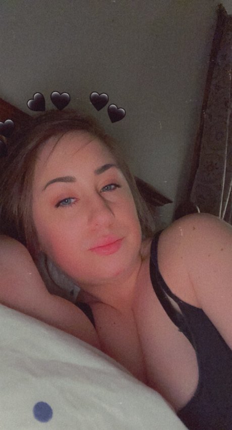 Naken läckt OnlyFans-bild av Busty Babe 