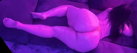 Naken läckt OnlyFans-bild av Sahar Milani