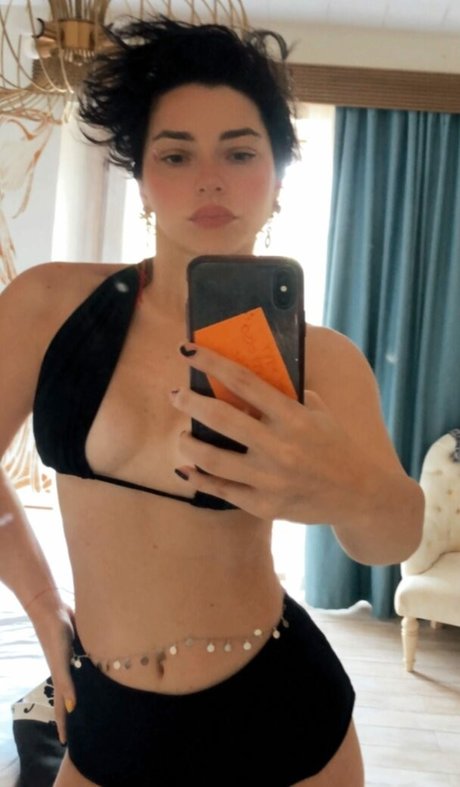 Alaston vuotanut OnlyFans-kuva Merve Bolugur