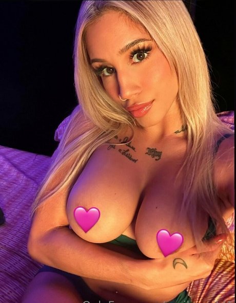 Alasti lekkinud OnlyFans-i pilt Emilyywild1
