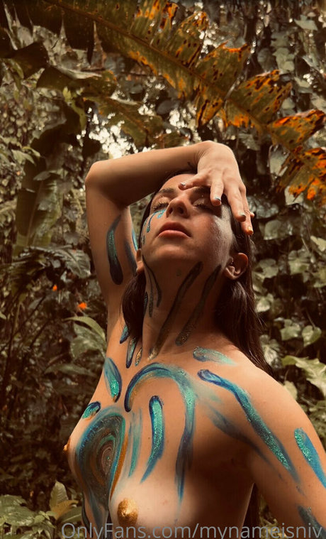 Naken läckt OnlyFans-bild av Yogagirln