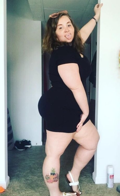 Naken läckt OnlyFans-bild av Mobuns