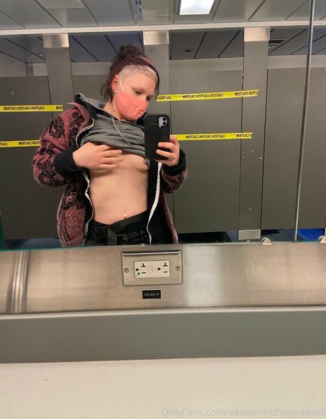 Eeemmmthegoddess