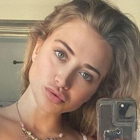 Naken läckt OnlyFans-bild av Georgia Steel