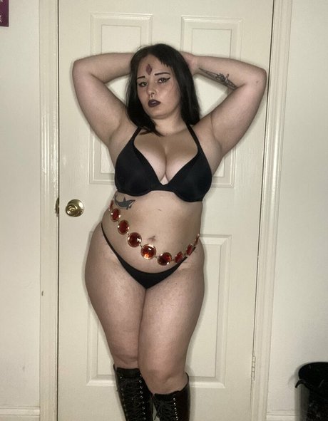 Naken läckt OnlyFans-bild av Angela Cordelia