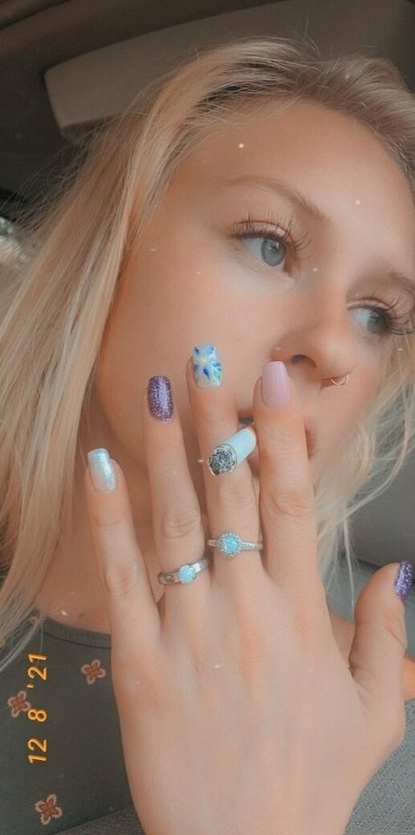 Nøgent lækket OnlyFans-billede af Smokingprincessof