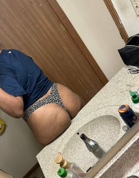 Naken läckt OnlyFans-bild av Lizzie222