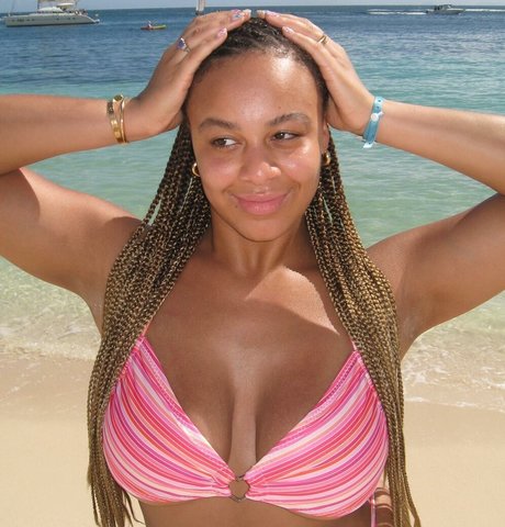Nia Sioux