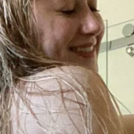 Yourgirlfriendrose